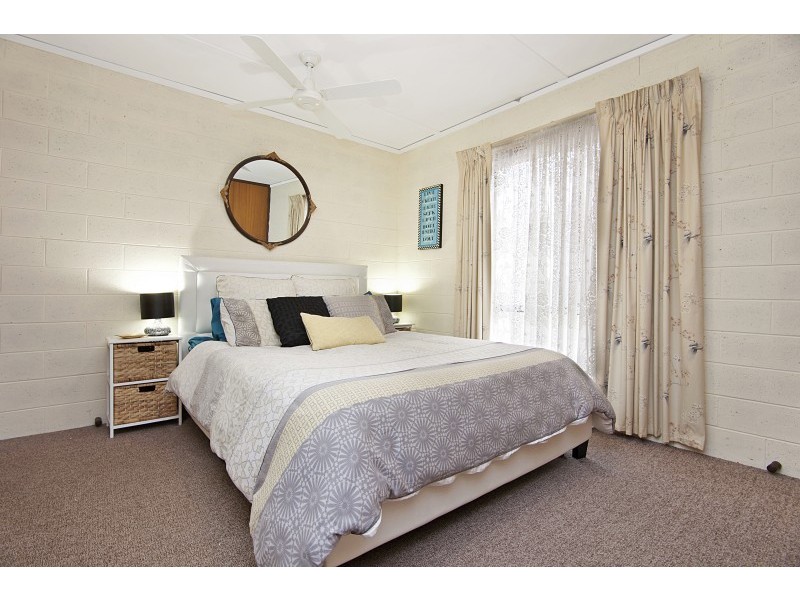 1/13 Nelson Street, California Gully VIC 3556