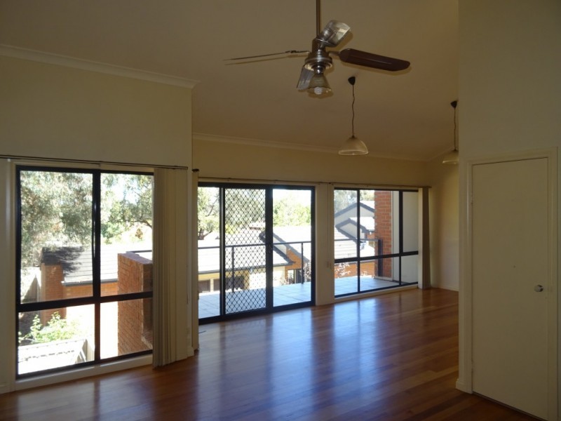 3/50 Houlahan Street, Flora Hill VIC 3550