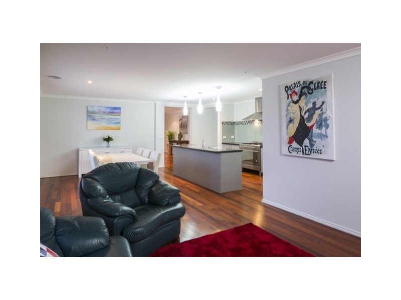 2 McConnell Drive, Junortoun VIC 3551