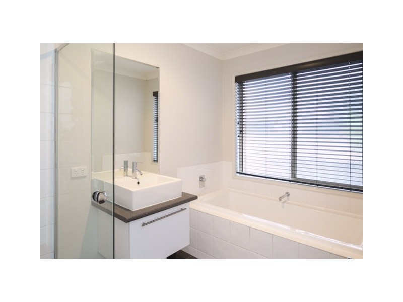 2 McConnell Drive, Junortoun VIC 3551