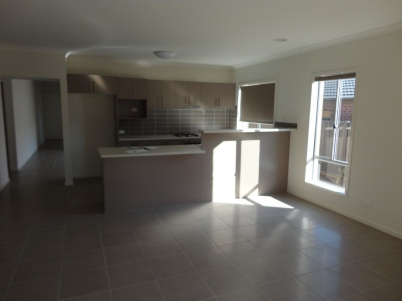 21 National Parade, Eaglehawk VIC 3556