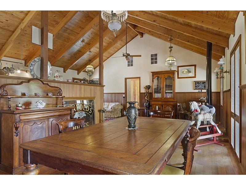 11 Fairway Drive, Ascot VIC 3551