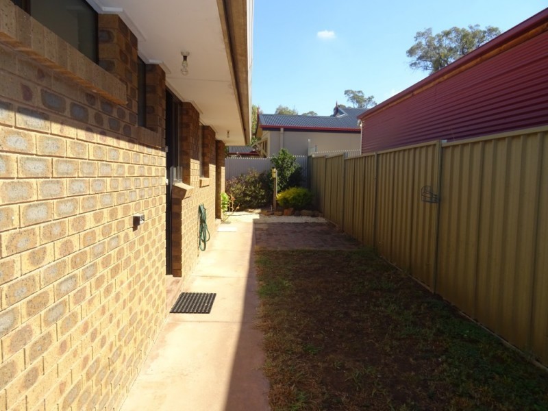 2/156 Olympic Parade, Kangaroo Flat VIC 3555