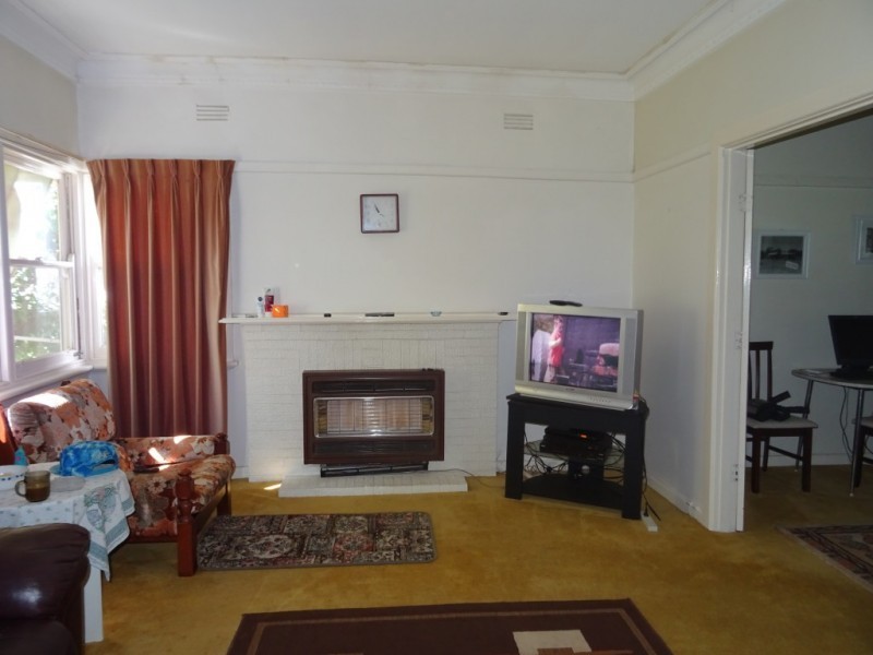 28 Carpenter Street, Kangaroo Flat VIC 3555