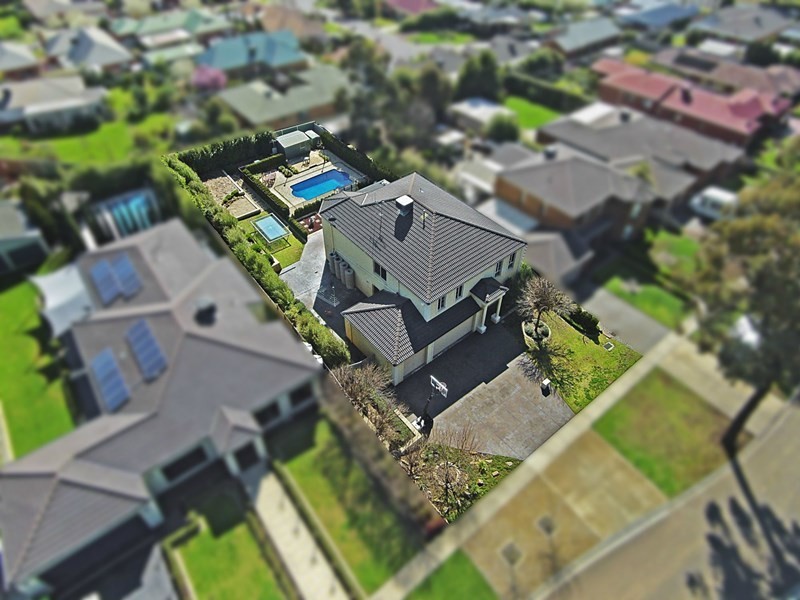 16 Currawong Court, Kennington VIC 3550