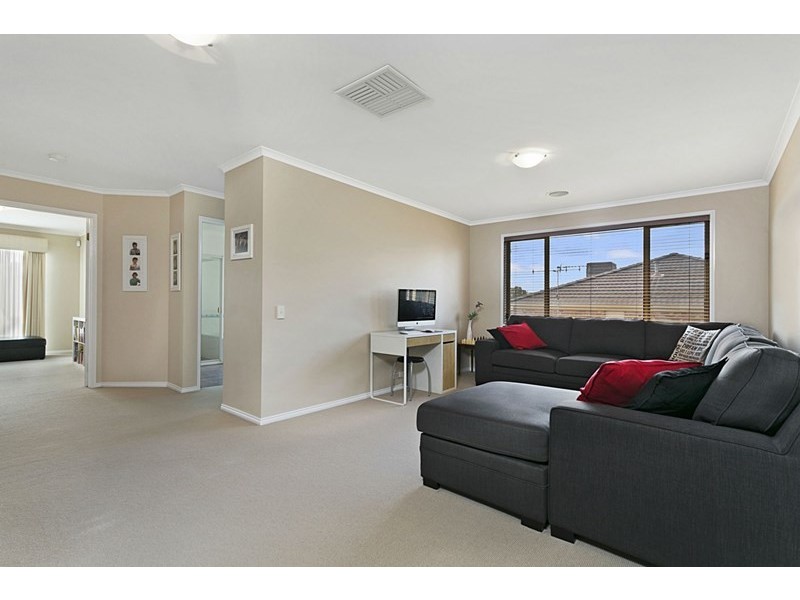 16 Currawong Court, Kennington VIC 3550