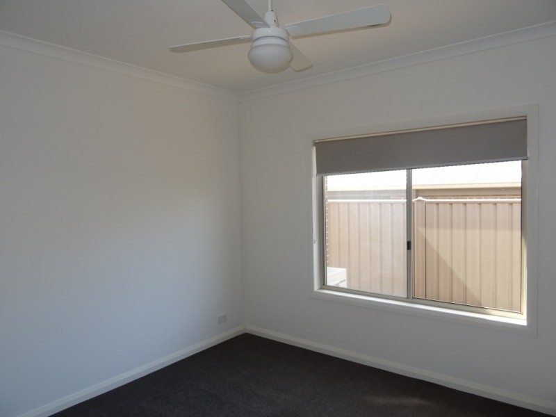 1/27 MacDougall Road, Golden Square VIC 3555