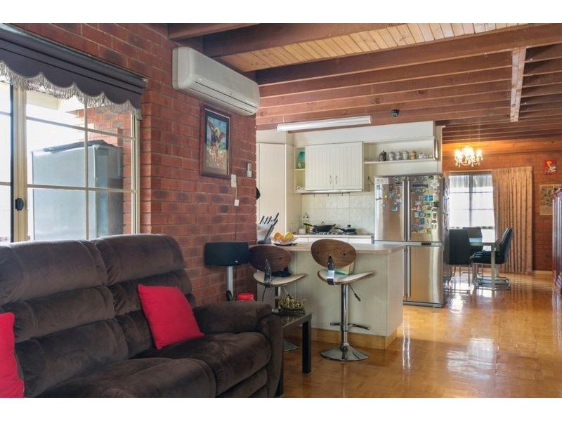 10 Michelle Drive, Maiden Gully VIC 3551