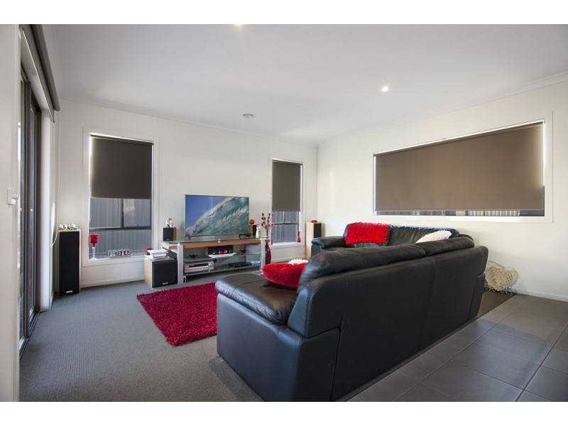 4 Perry Lane, Epsom VIC 3551