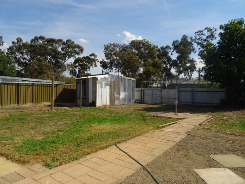 21 Glencoe Street, Kennington VIC 3550