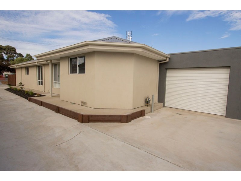 2/48 Panton Street, Golden Square VIC 3555