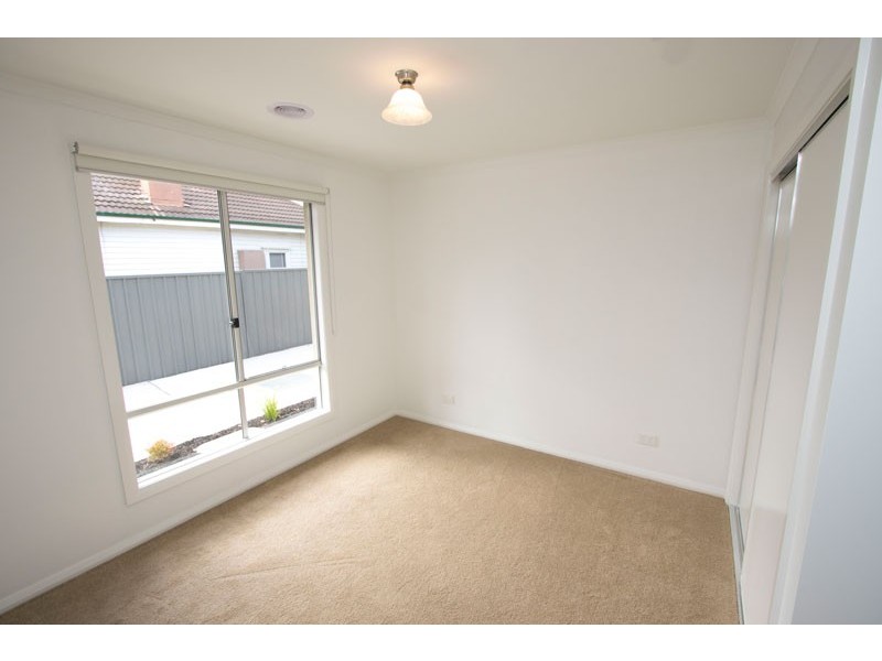 2/48 Panton Street, Golden Square VIC 3555