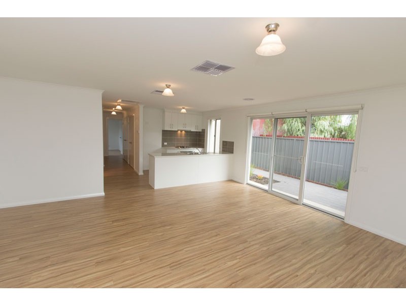 4/48 Panton Street, Golden Square VIC 3555