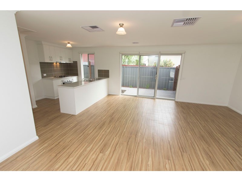 4/48 Panton Street, Golden Square VIC 3555