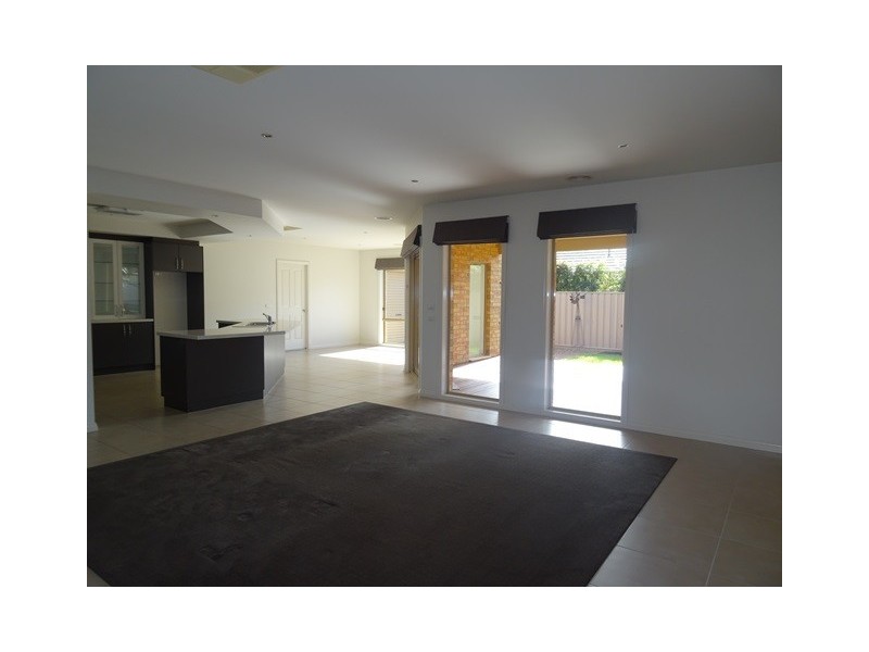 28 Regent Street, Strathfieldsaye VIC 3551