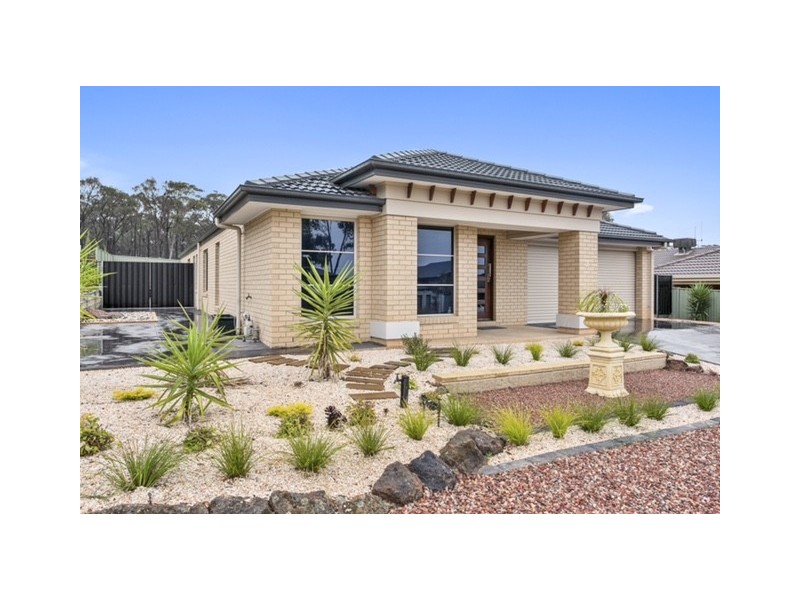 2 McConnell Drive, Junortoun VIC 3551
