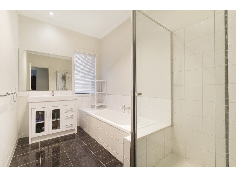 4/20 Verbena Terrace, Epsom VIC 3551