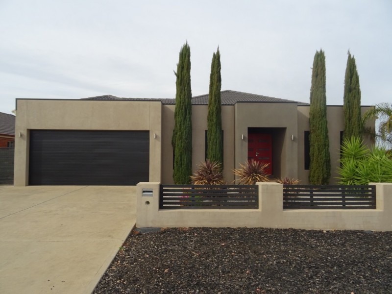 18 Athena Way, Strathfieldsaye VIC 3551