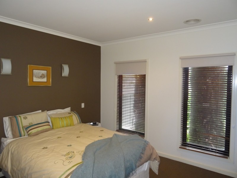 18 Athena Way, Strathfieldsaye VIC 3551