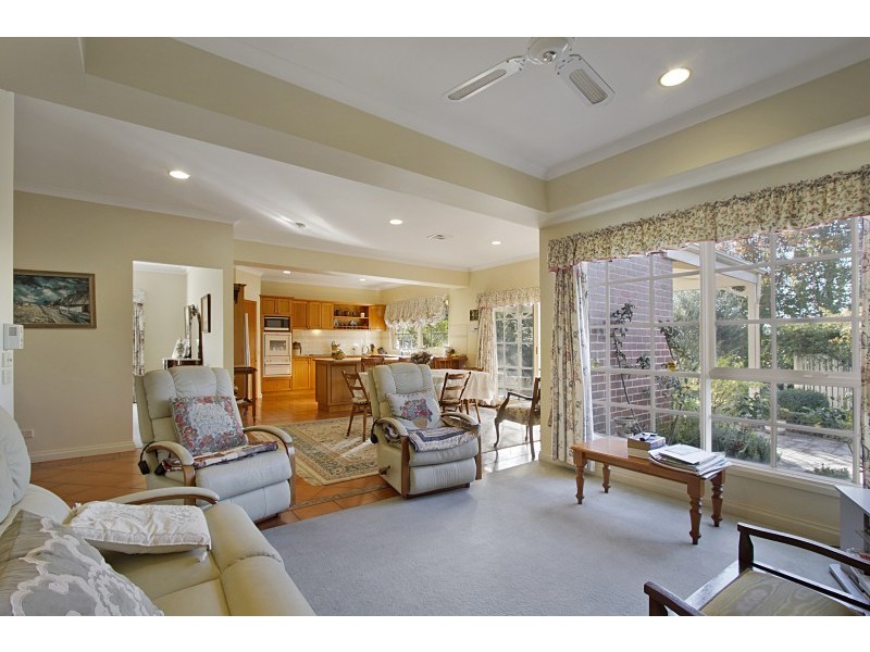 3 Keogh Drive, Spring Gully VIC 3550