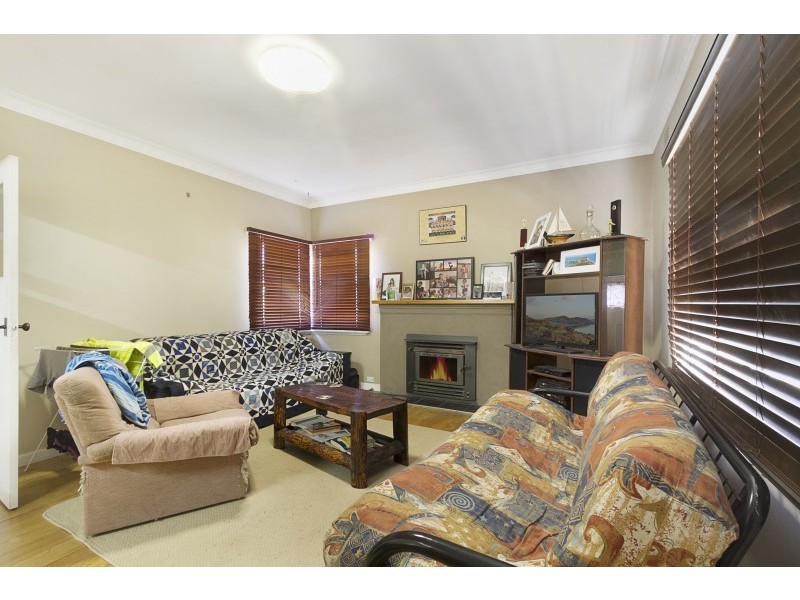 33 Russell Street, Quarry Hill VIC 3550