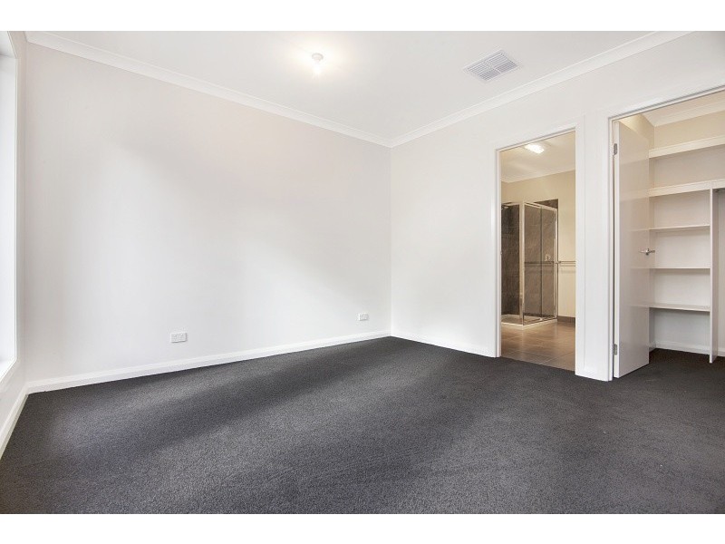 3/22 Emmett Street, Golden Square VIC 3555