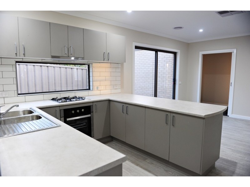 2/67 Church Street, Kangaroo Flat VIC 3555