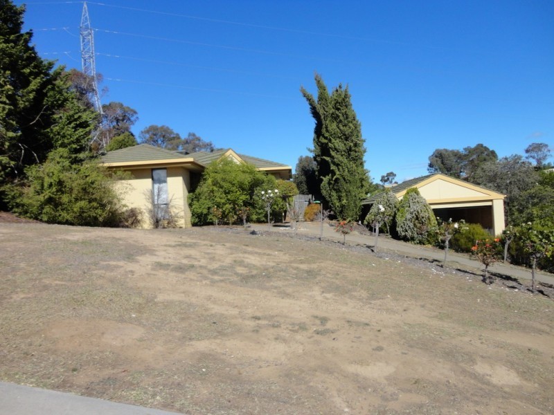 15 Proud Terrace, Flora Hill VIC 3550