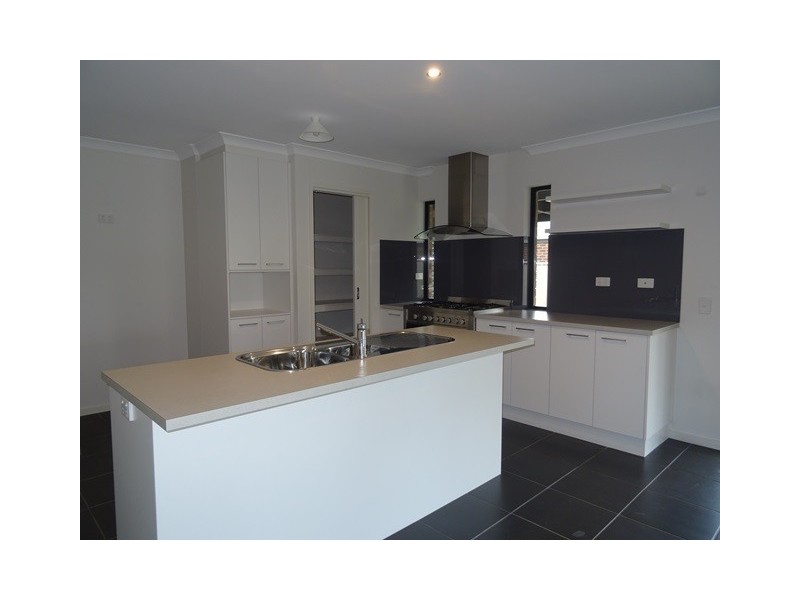 6 Sussex Street, Strathfieldsaye VIC 3551