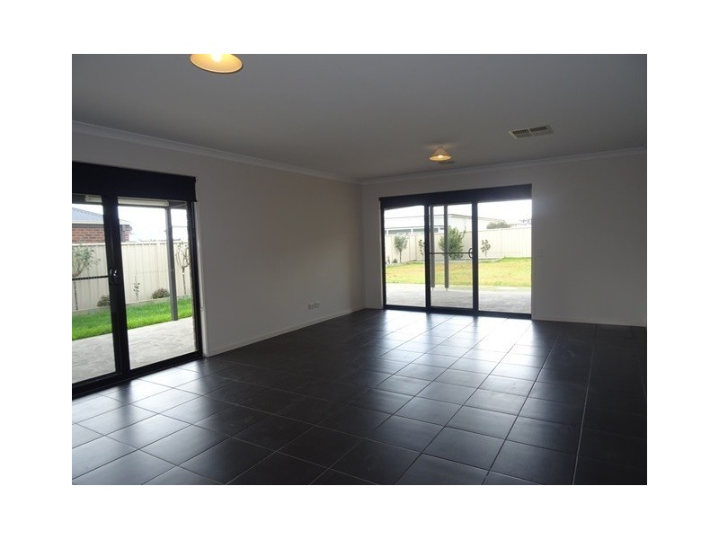 6 Sussex Street, Strathfieldsaye VIC 3551