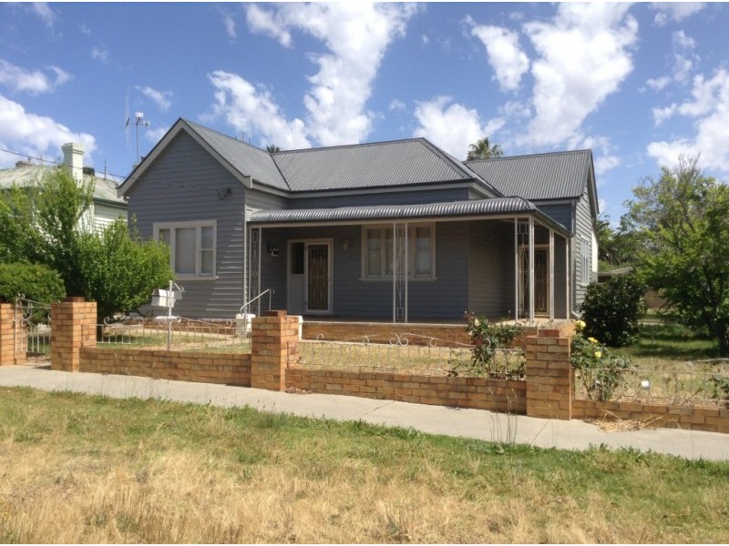4 Denham Street, Eaglehawk VIC 3556