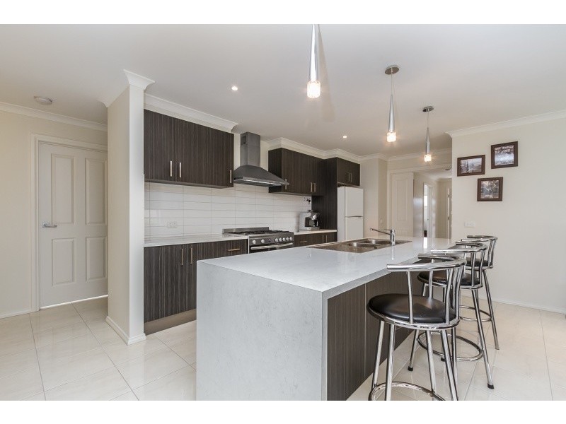 14A Cambridge, White Hills VIC 3550