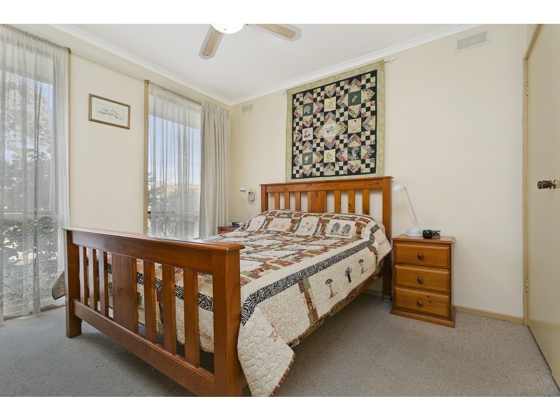 7 Thompson Street, Long Gully VIC 3550