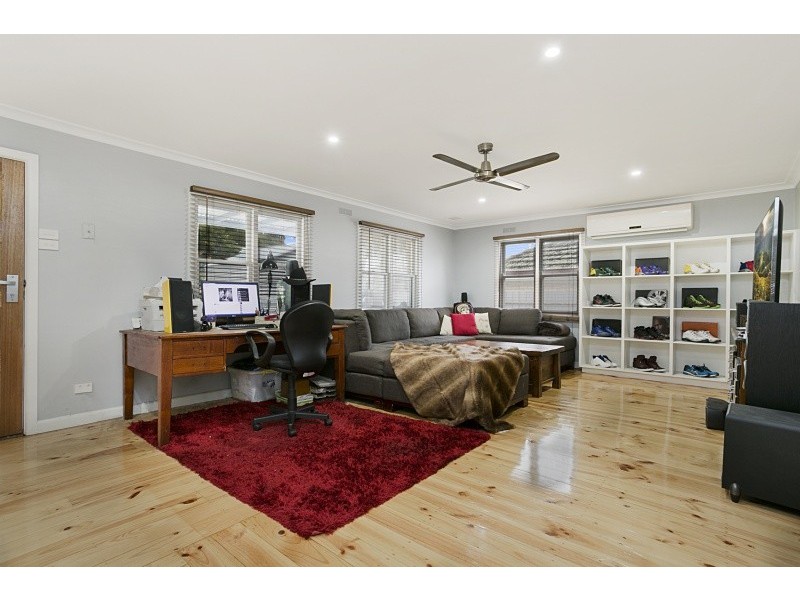 57 Belle Vue Road, Golden Square VIC 3555