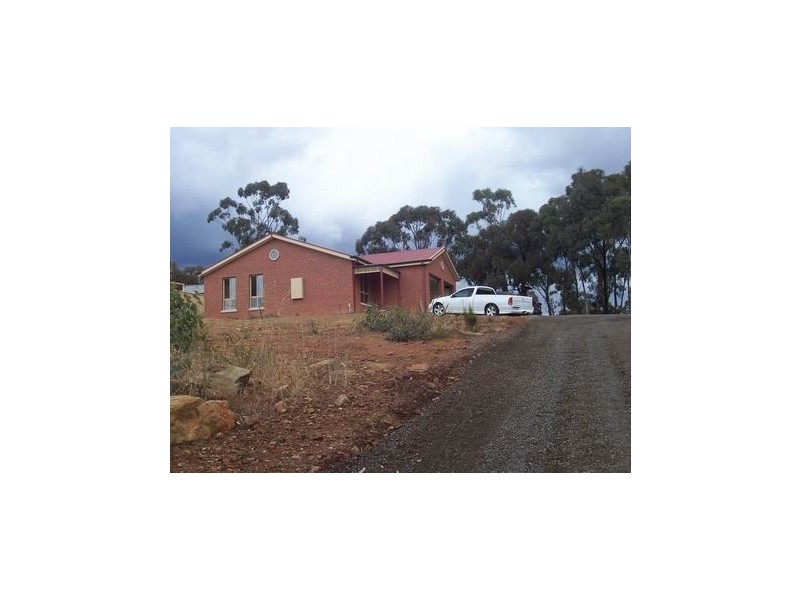 2 Masefield Parade, Spring Gully VIC 3550