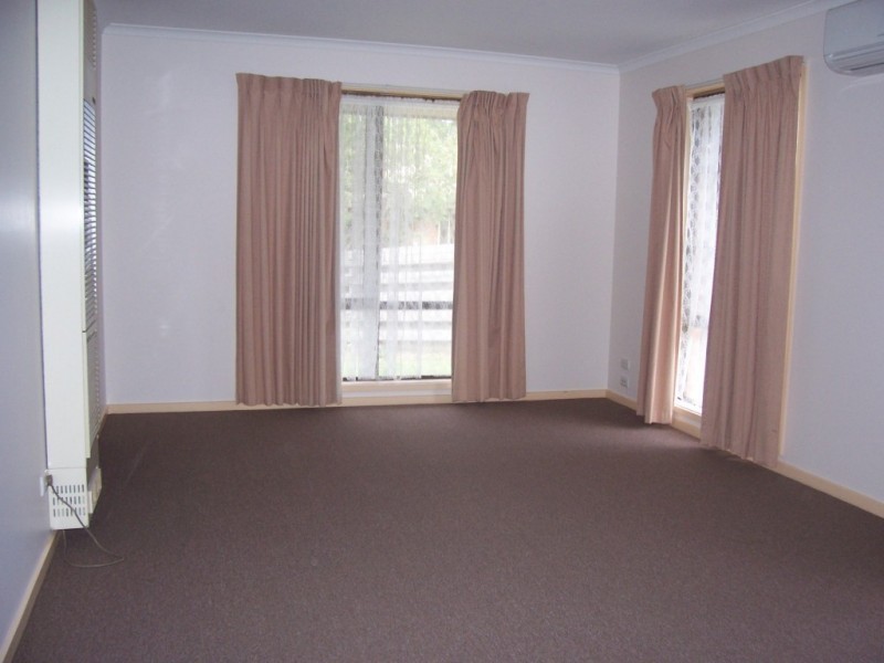 1/5 Biggs Court, Flora Hill VIC 3550