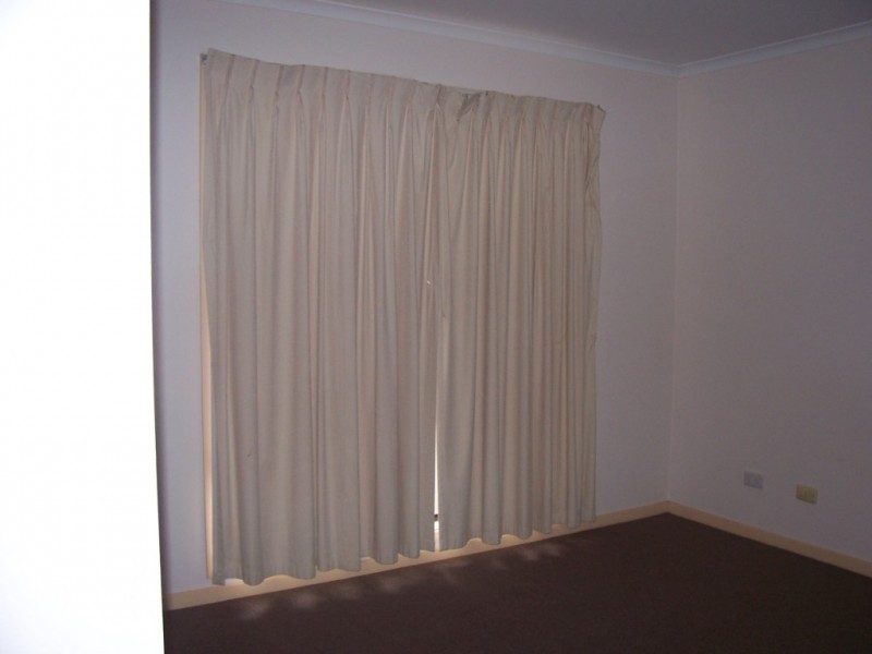 1/5 Biggs Court, Flora Hill VIC 3550