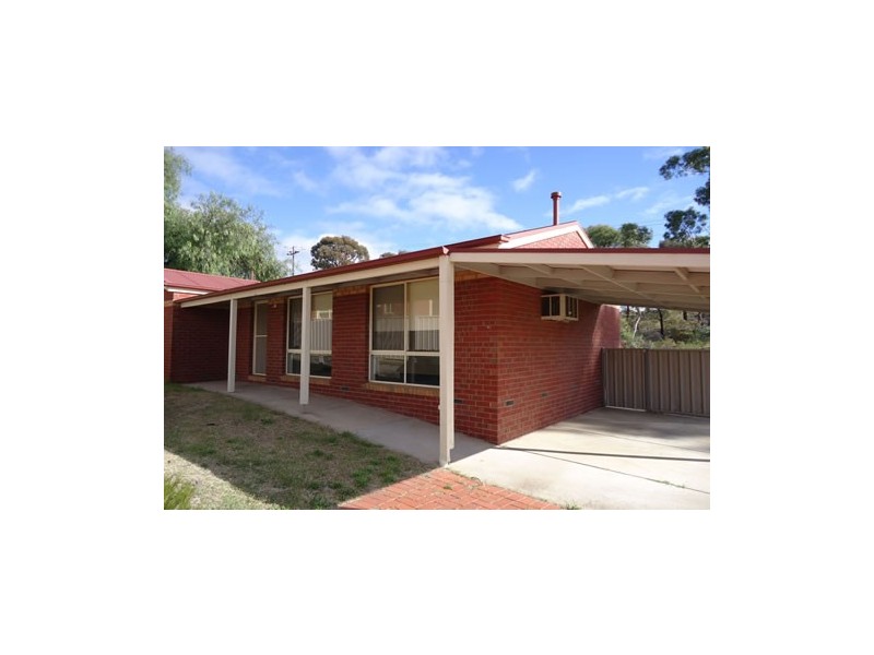2/11 Susan Street, Bendigo VIC 3550