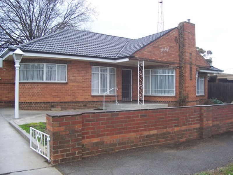 99 Sternberg Street, Kennington VIC 3550