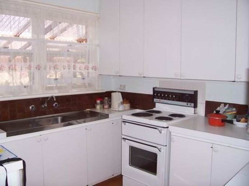 24 Ellis Street, Flora Hill VIC 3550