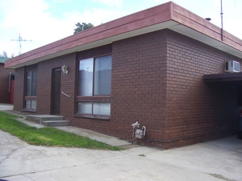 2/112 Condon Street, Kennington VIC 3550