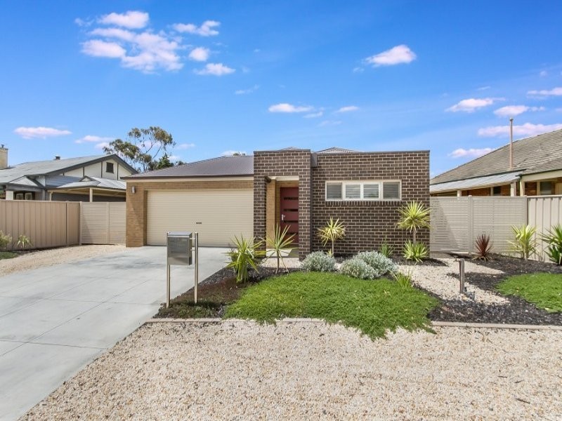 14A Cambridge, White Hills VIC 3550