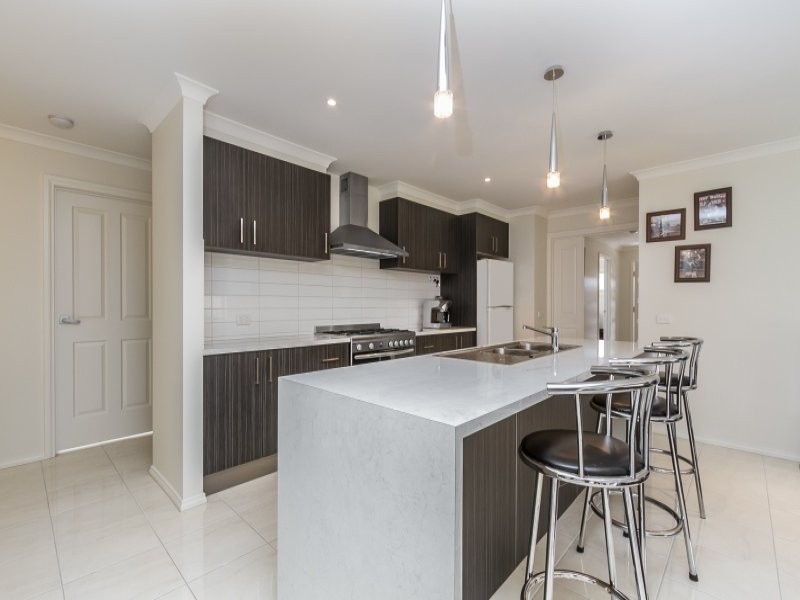 14A Cambridge, White Hills VIC 3550