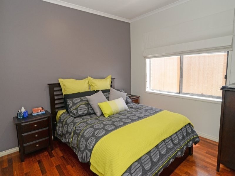 24 Verbeena Terrace, Epsom VIC 3551
