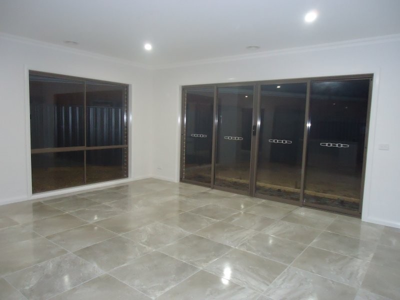 8 Kildonnan Place, Strathdale VIC 3550