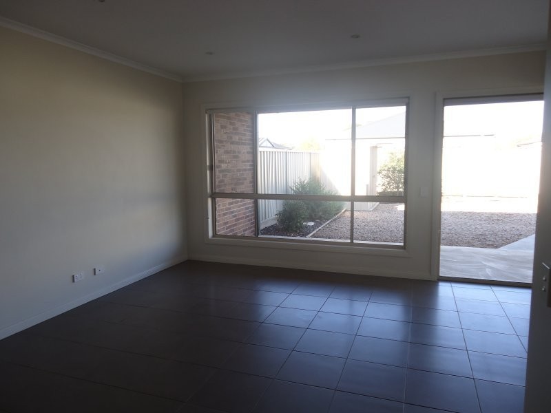8A Market Gardens Circuit, Epsom VIC 3551