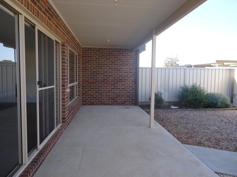 8A Market Gardens Circuit, Epsom VIC 3551