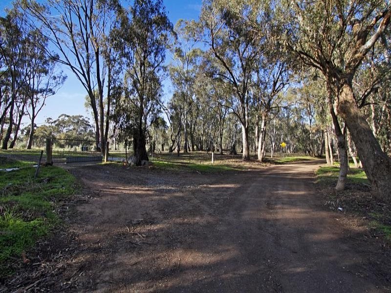 63 Chapmans Lane, Heathcote VIC 3523