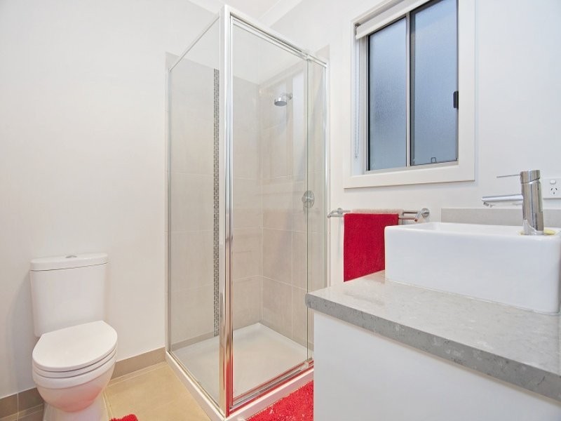 1/18A Emmett Street, Golden Square VIC 3555