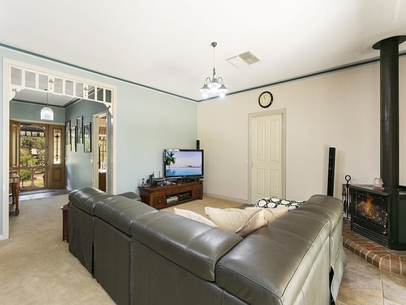 49 Edwards Road, Eaglehawk VIC 3556